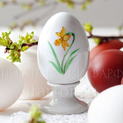 Яйцо пасхальное на подставке Желтый нарцисс Нева
