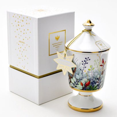 Свеча ароматическая в фарфоровом подсвечнике Ваниль Пачули Календа