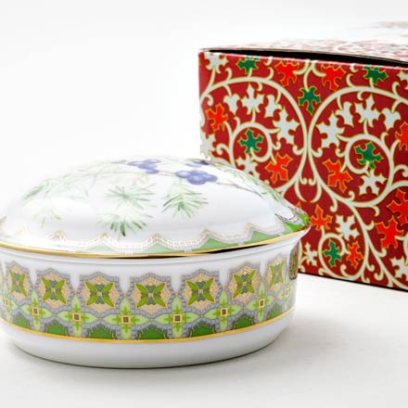 Туалетная коробочка в подарочной коробке Цветы и ягоды России. Можжевельник ароматный Круглая