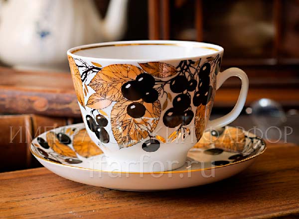 Чашка с блюдцем чайная Черноплодная рябина Подарочная