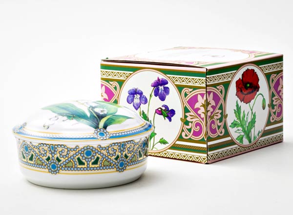 Туалетная коробочка в подарочной коробке Цветы и ягоды России. Ландыш майский Круглая