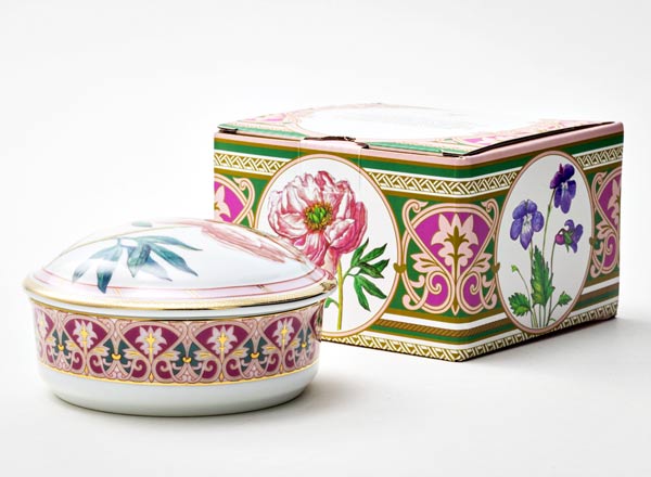 Туалетная коробочка в подарочной коробке Цветы и ягоды России. Дивный пион Круглая