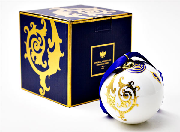 Елочная игрушка в подарочной коробке Шар Рождественские узоры синий