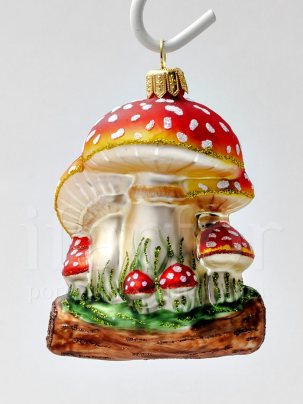 Елочная игрушка Грибы. Семейка мухоморов 66 x 90 мм.