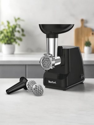Мясорубка электрическая Tefal HV1 NE111832, 1400 Вт с реверсом, насадкой для колбасок и 2 решетками, черная