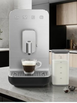 Автоматическая кофемашина SMEG BCC13BLMEU, цвет черный матовый