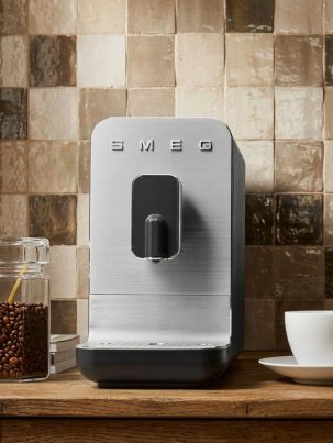 Автоматическая кофемашина SMEG BCC11BLMEU, цвет черный матовый