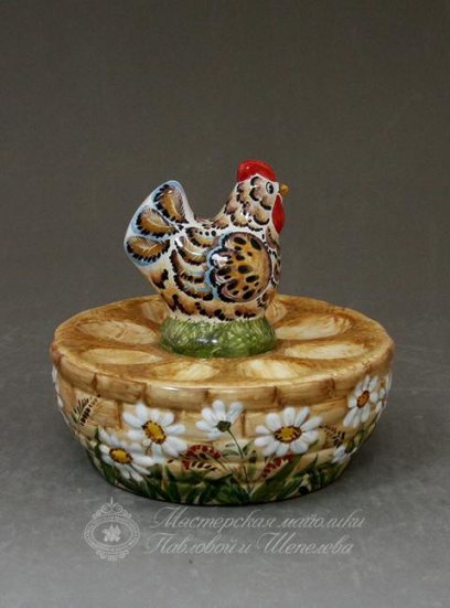 Поднос для яиц «Лукошко с курицей» Майолика. 157 x 177 мм.