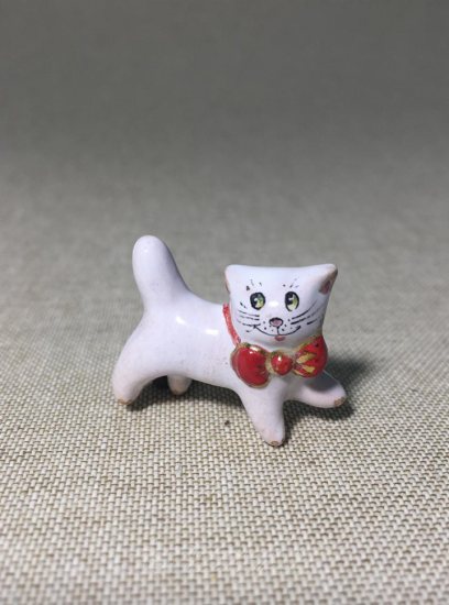 Скульптура «Котенок» Майолика. 35 x 25 мм.