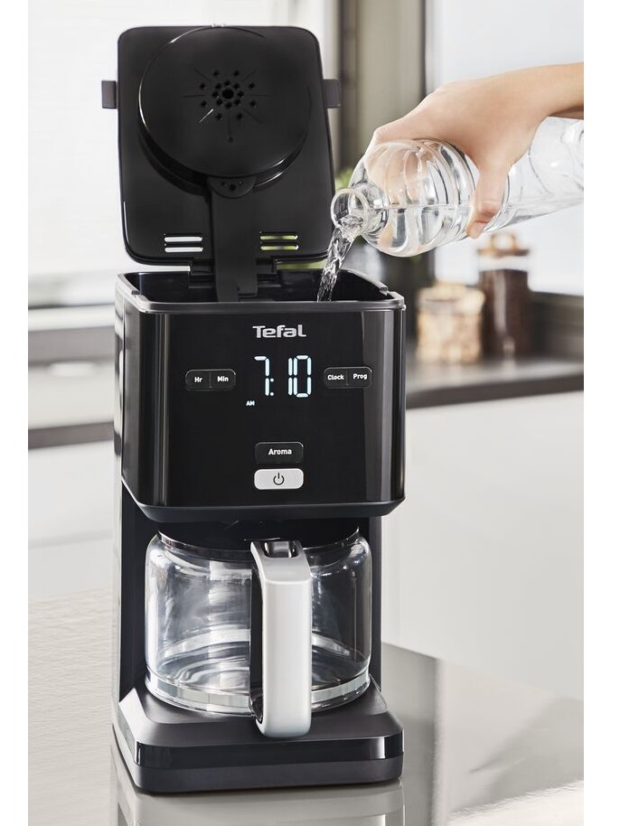 Кофеварка капельная Tefal Smart&Light CM600810, черная