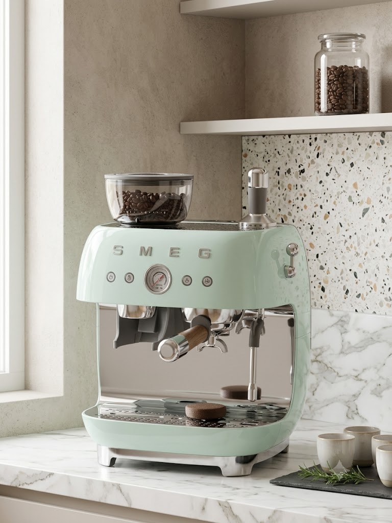 Кофемашина-эспрессо SMEG EGF03PGEU цвет пастельно-зелёный глянцевый
